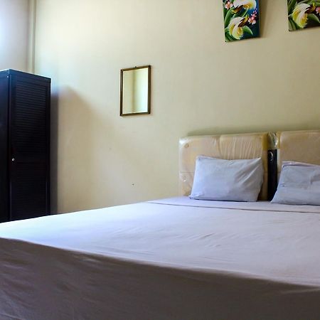 Lolo Beach Inn Легиан Экстерьер фото